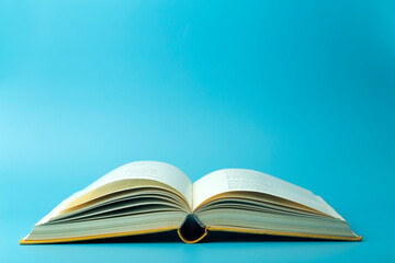 黄金暴涨,为何狂飙?现在还能继续入手吗?