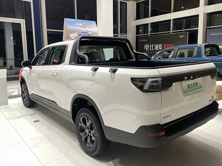 【吉利金刚汽车报价,吉利金刚2021款报价及图片】