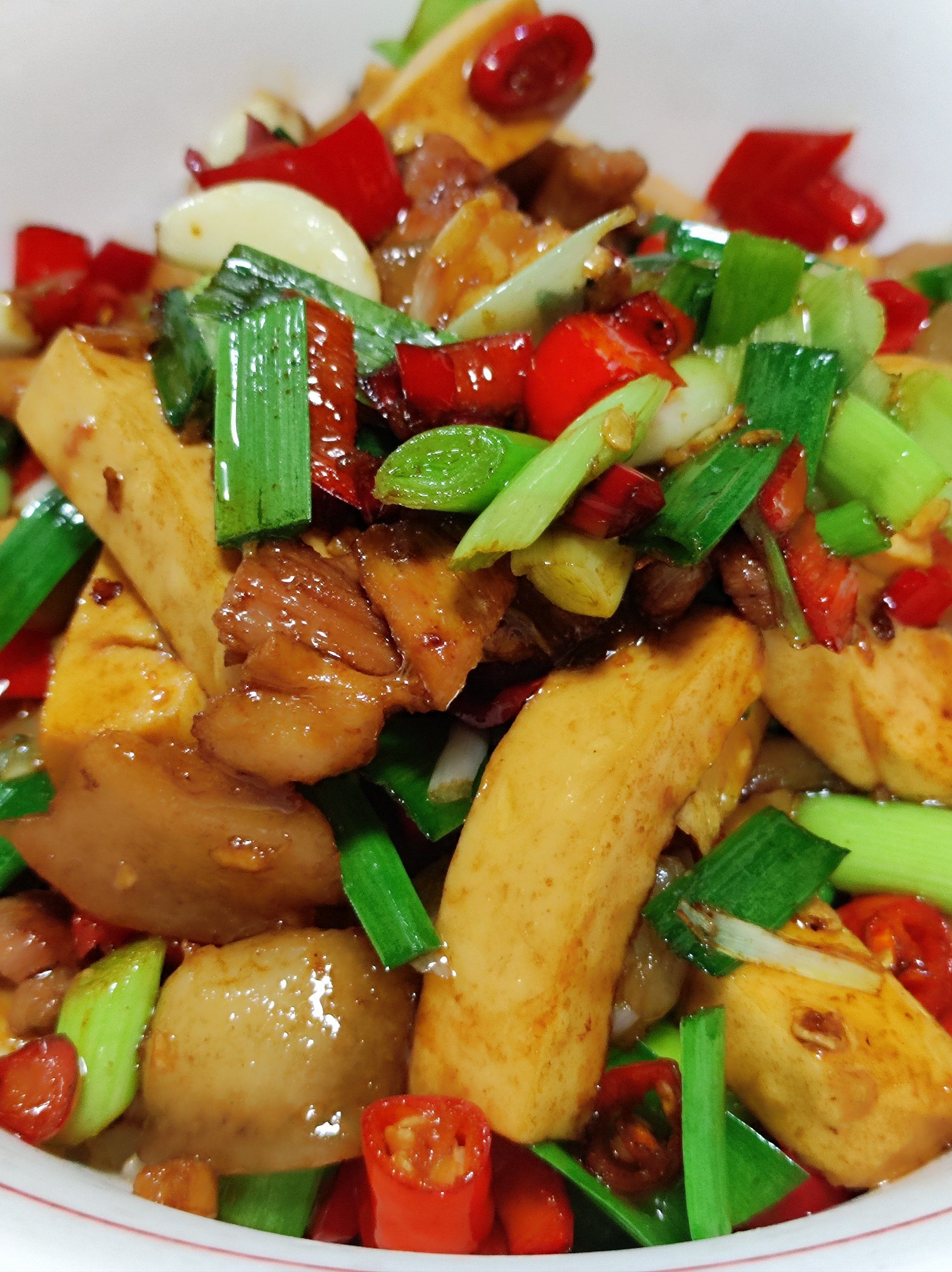 香干炒肉的做法/香干回锅肉的做法